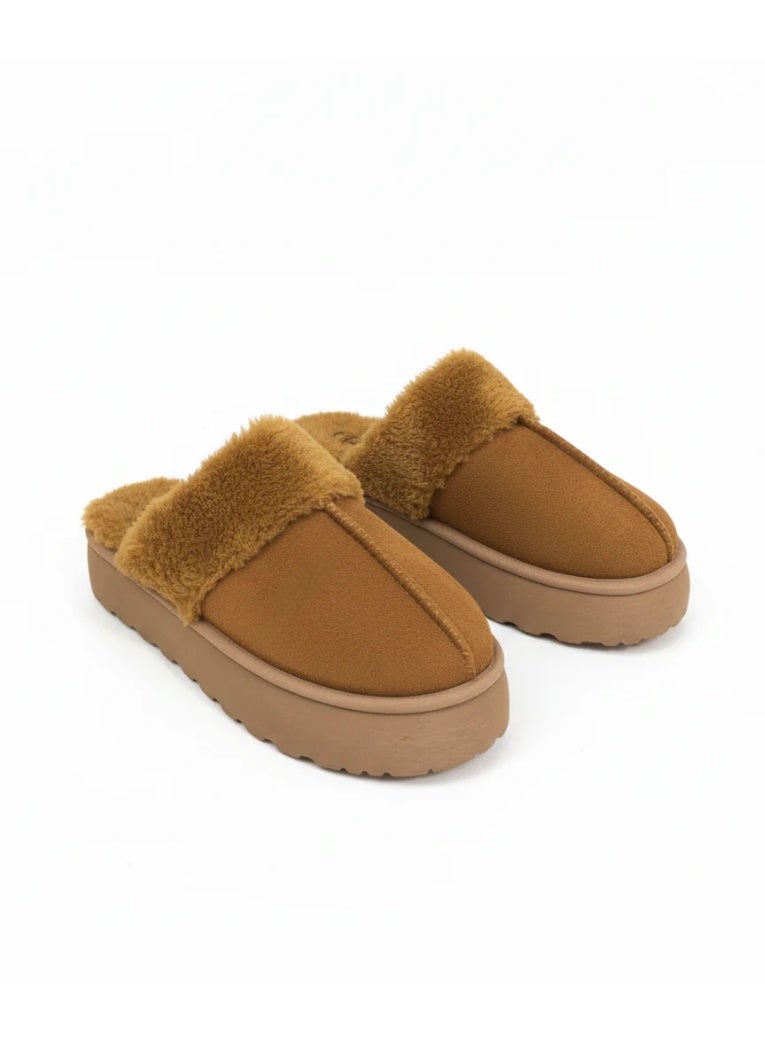 Vbranda A cozy winter slip-on designed with a closed front - Image 1